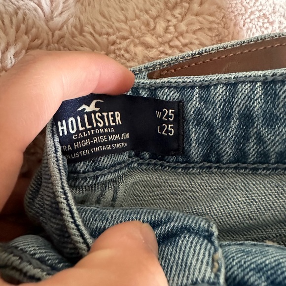 Hollister mom jeans - Picture 3 of 3
